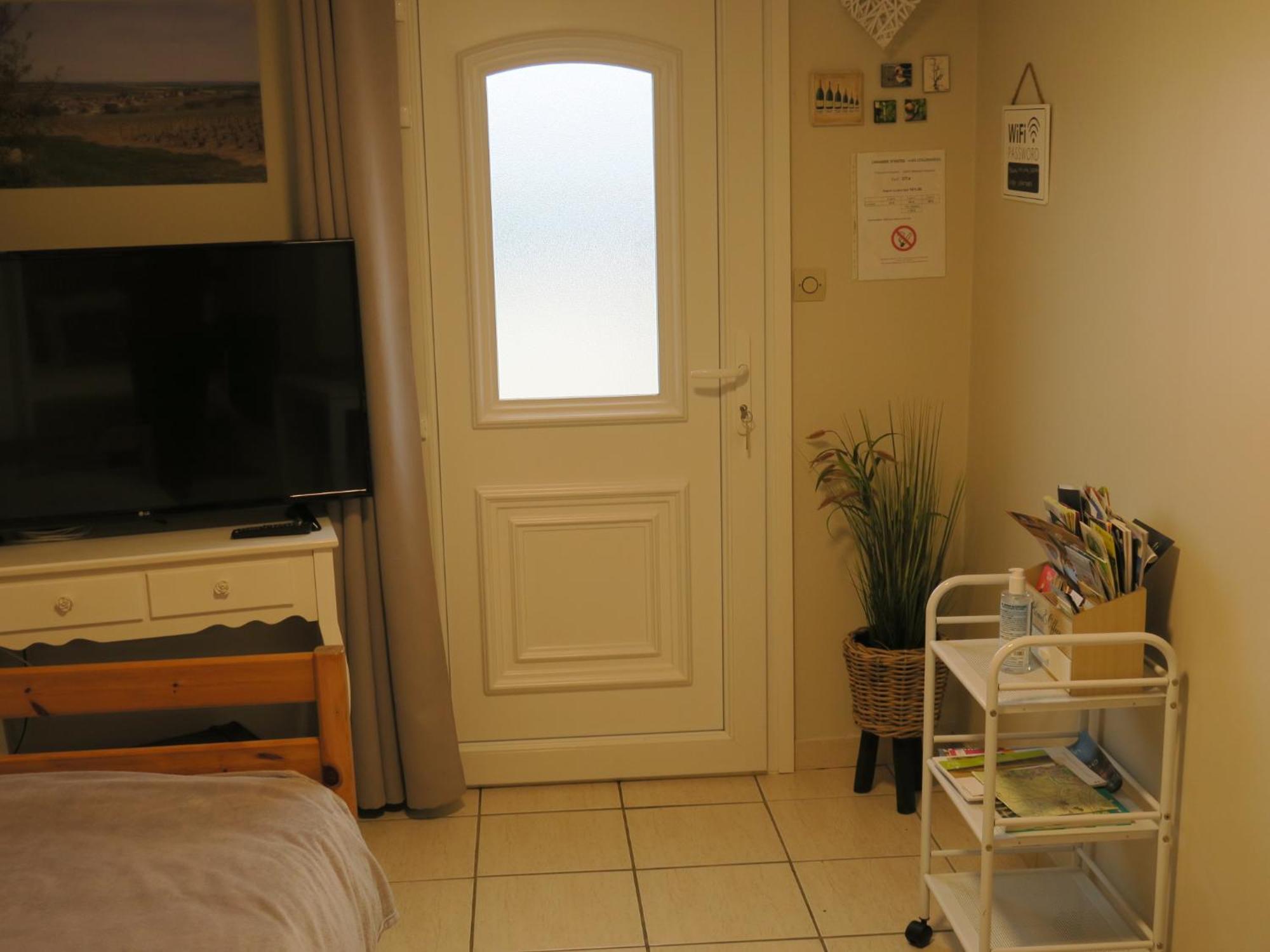 ホテル Les Collinades De Chalons エクステリア 写真